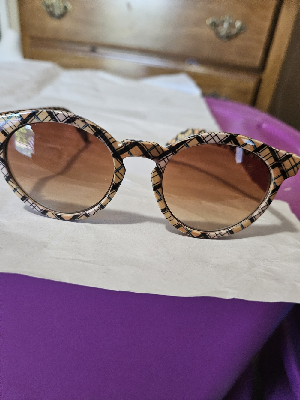 Patterned Round Sunglasses - Beige Plaid Lens